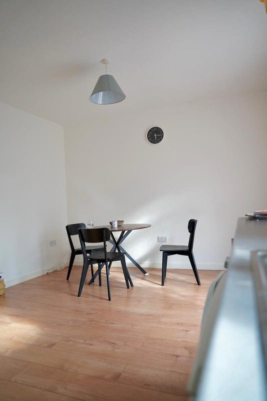 Room Netheravon Road in Greater London