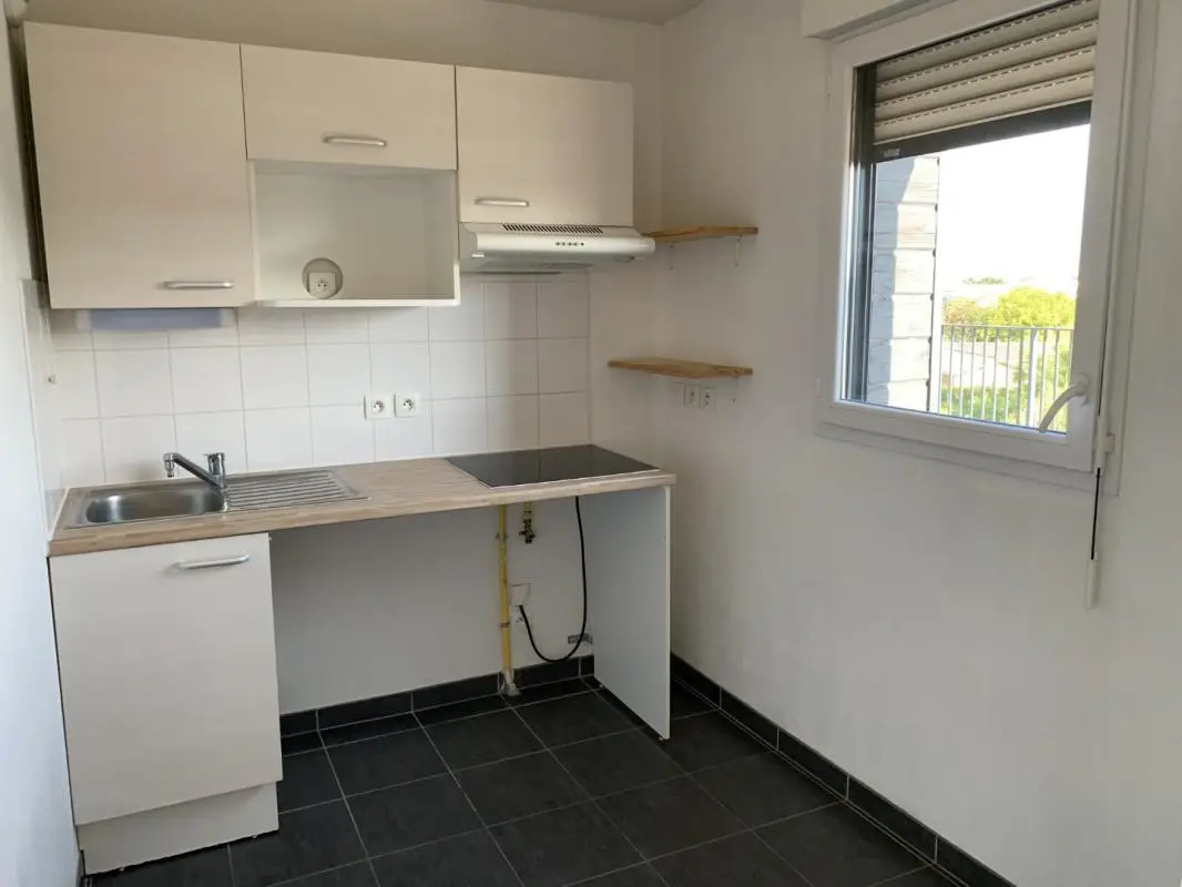 Flat Rue Gustave Gounouilhou in Villenave-d'Ornon