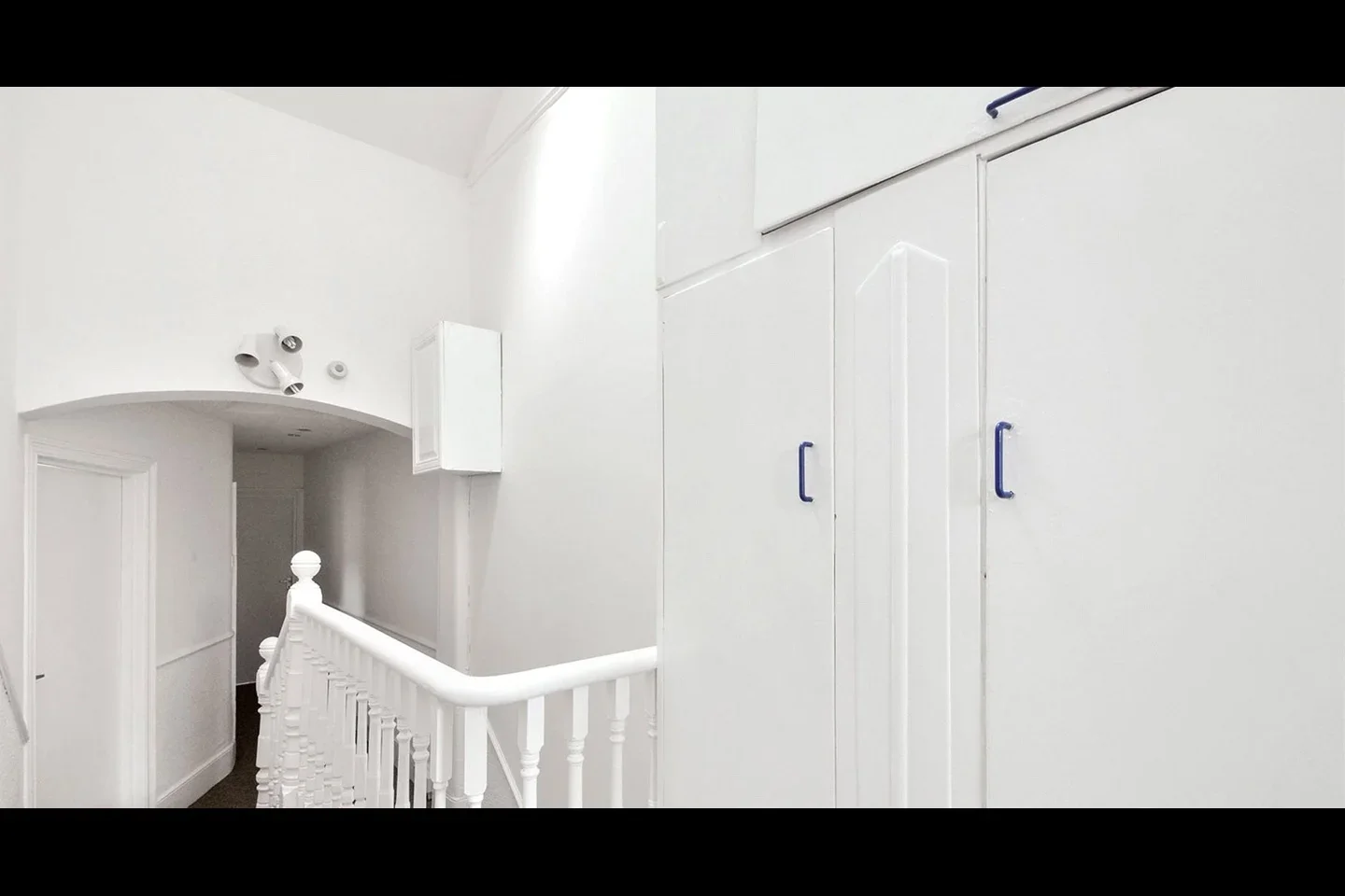 Flat Mortimer Road in Greater London