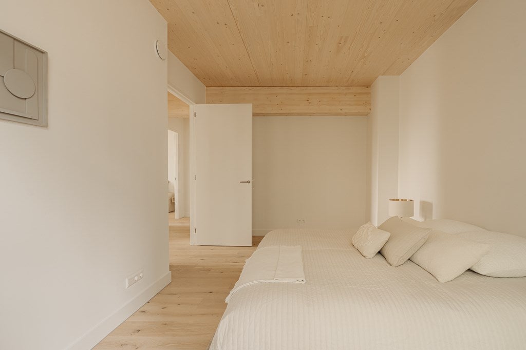 Appartement te huur: Joan Muyskenweg 21B-8, Amsterdam