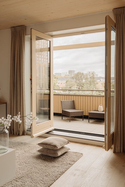 Appartement te huur: Joan Muyskenweg 21B-8, Amsterdam