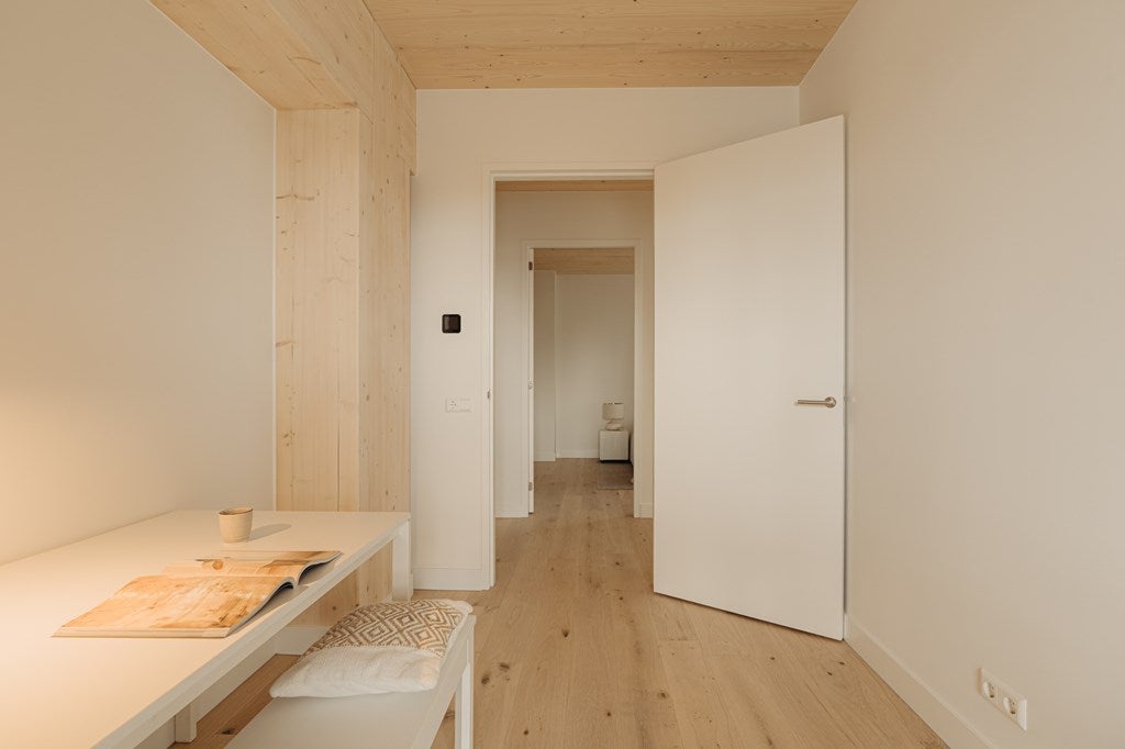 Appartement te huur: Joan Muyskenweg 21B-8, Amsterdam