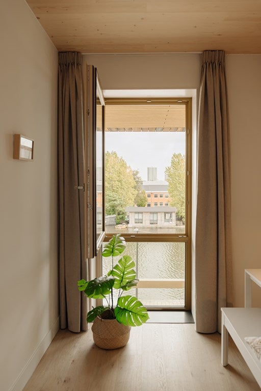 Appartement te huur: Joan Muyskenweg 21B-8, Amsterdam