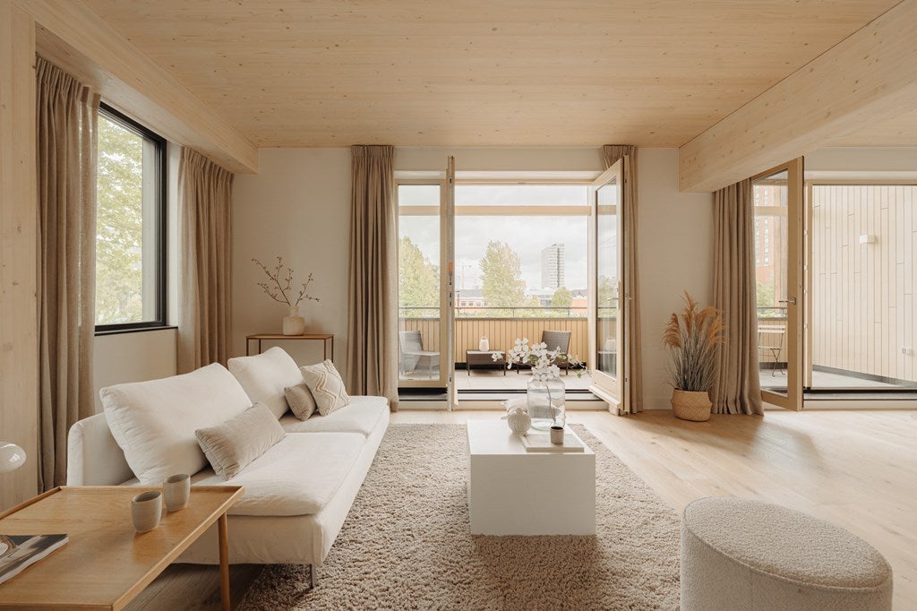 Appartement te huur: Joan Muyskenweg 21B-8, Amsterdam