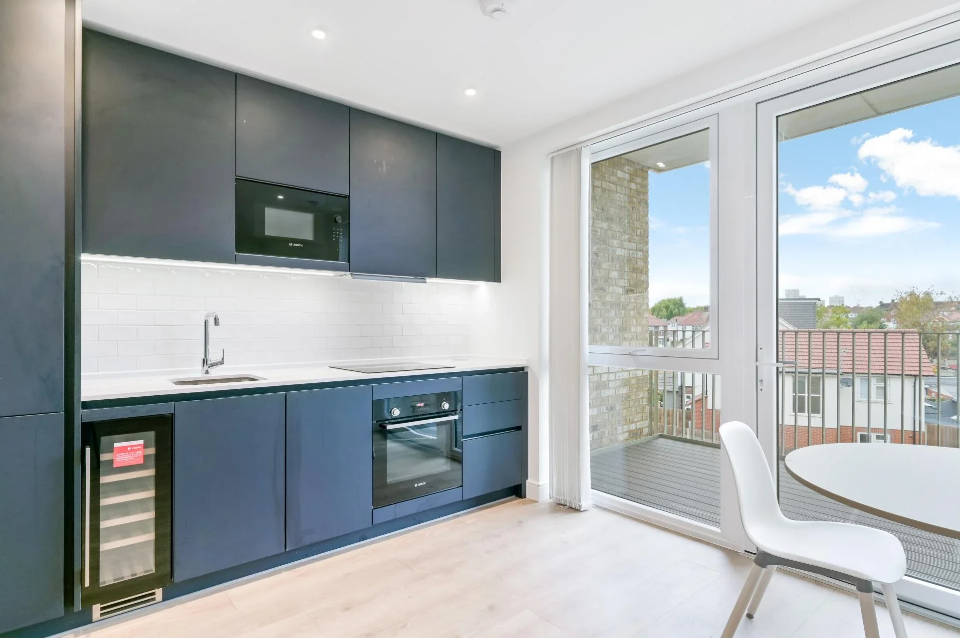 Flat Beresford Avenue in Greater London