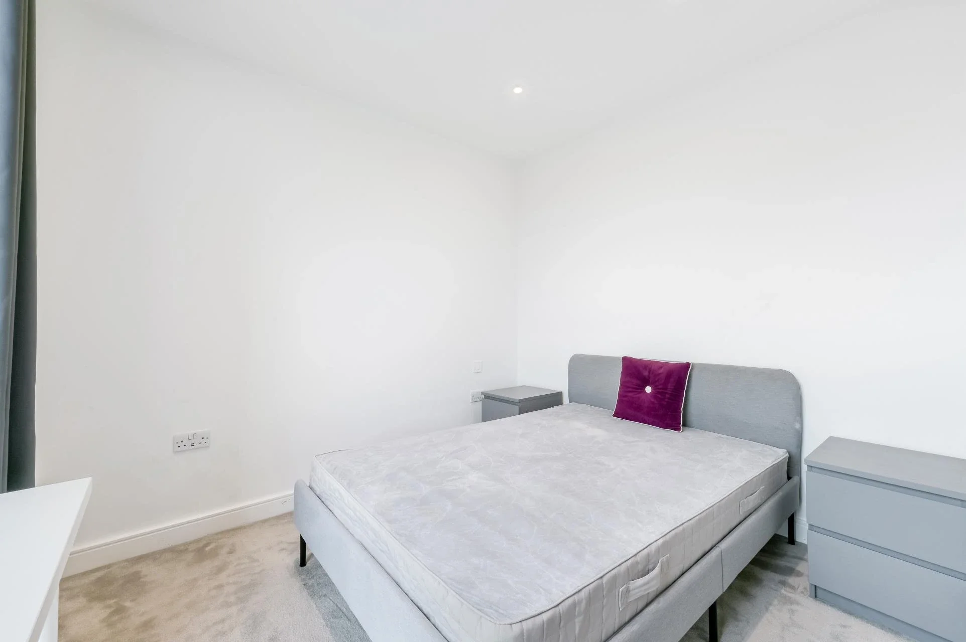 Flat Beresford Avenue in Greater London
