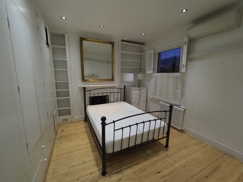 Room Harbord Street in Greater London