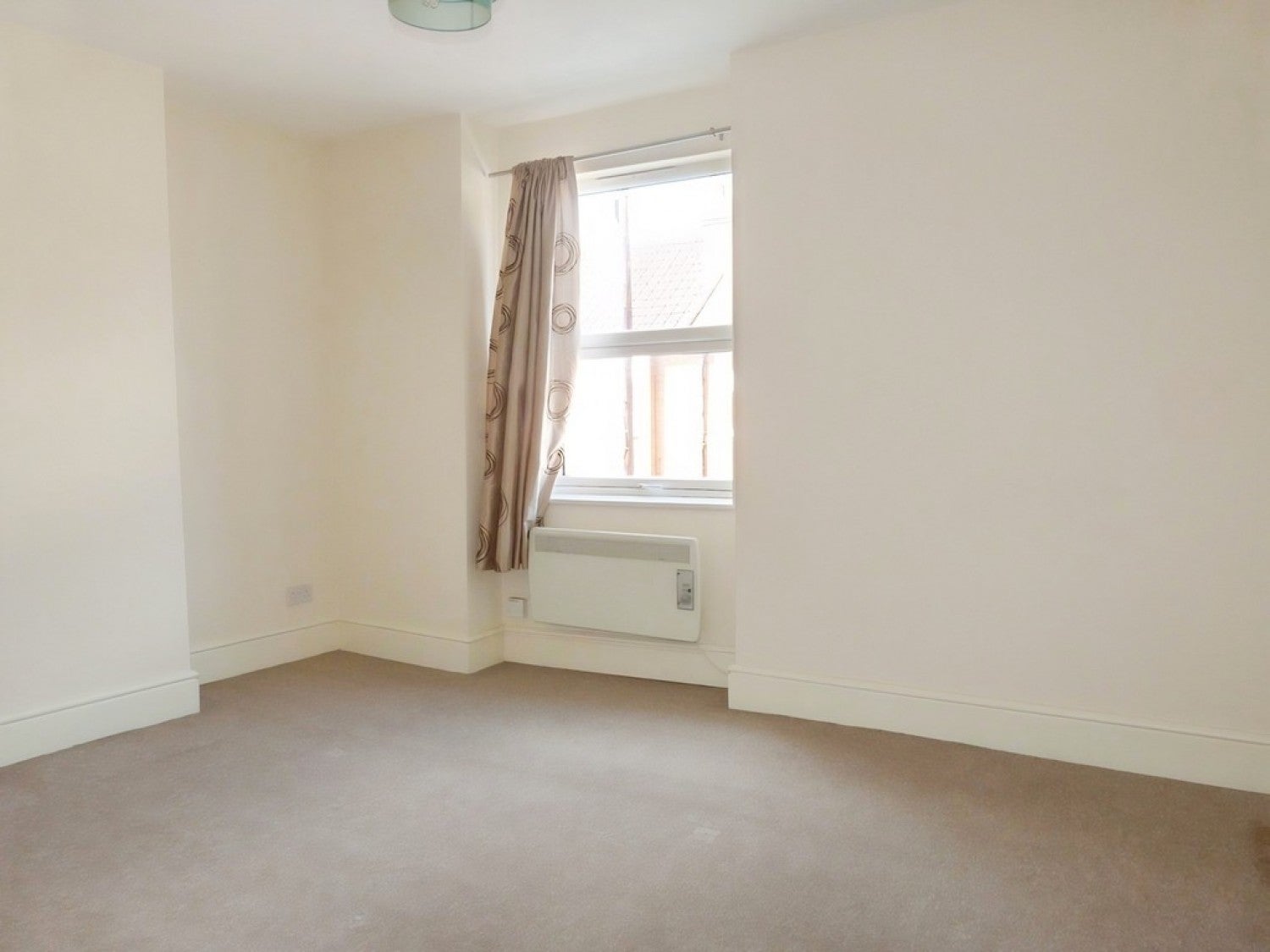 Flat Swan Road in Gloucester