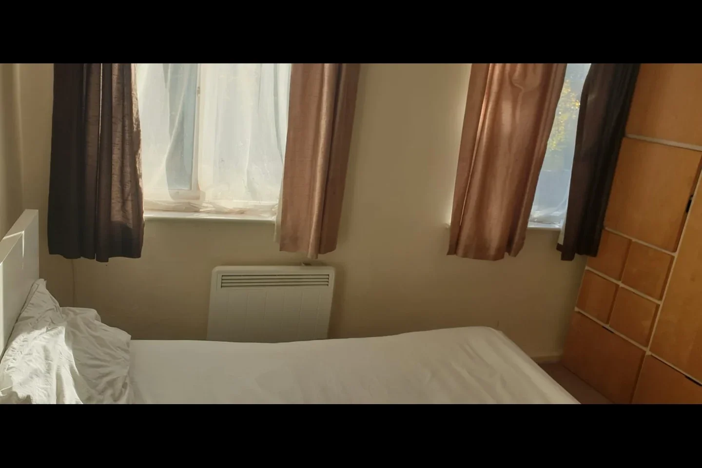 Room Nine Elms Close in Greater London