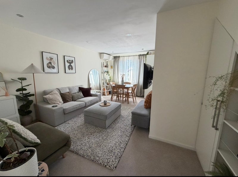 Room Hogarth Crescent in Greater London