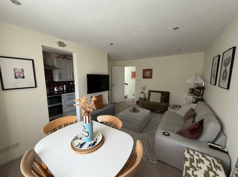 Room Hogarth Crescent in Greater London