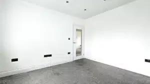 Flat Anerley Park in Greater London