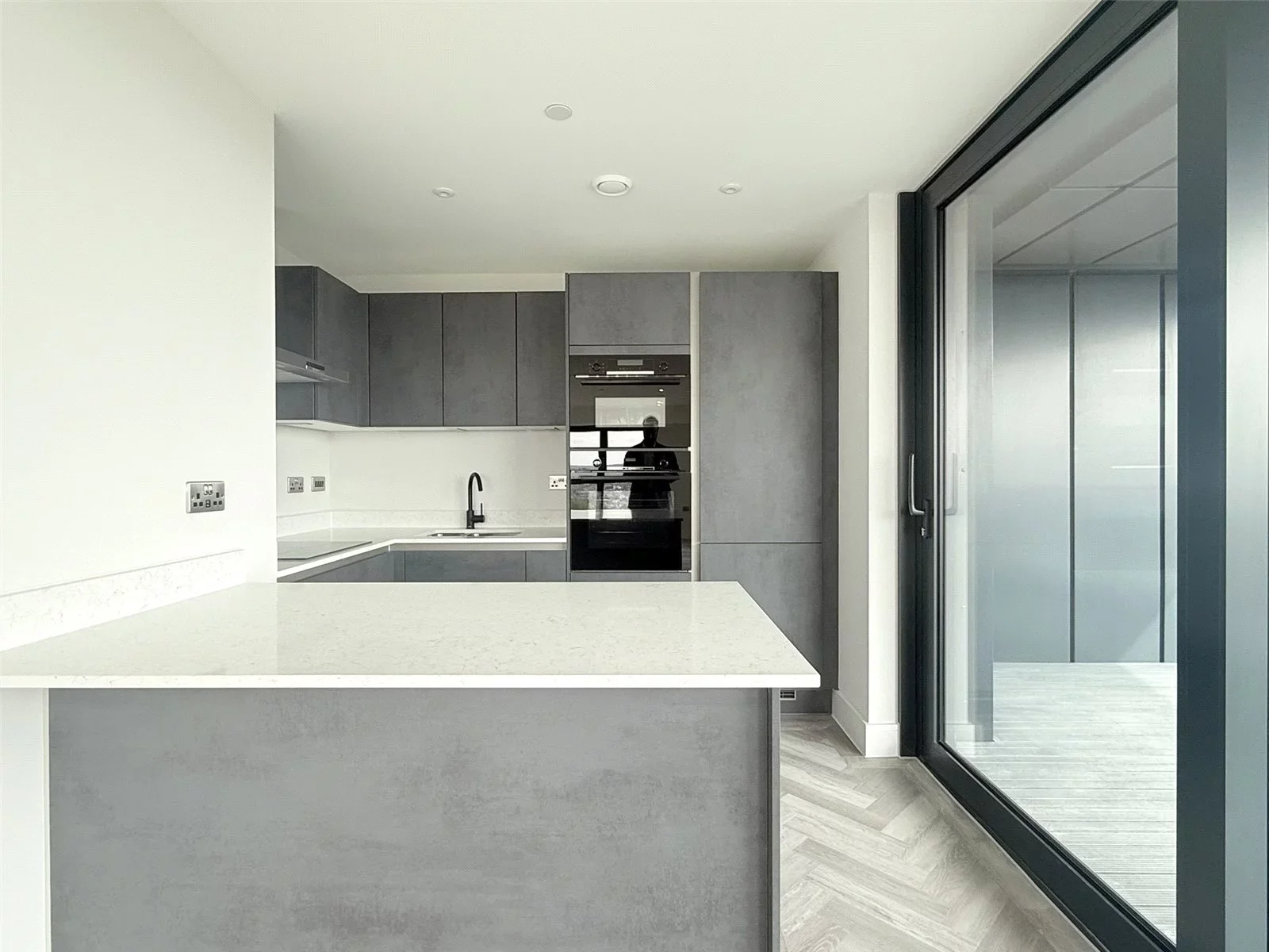 Flat Cockfosters Road in Greater London