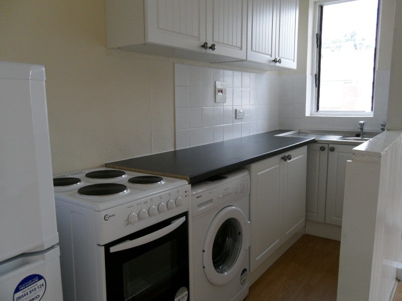 Flat Seymour Gardens in Greater London