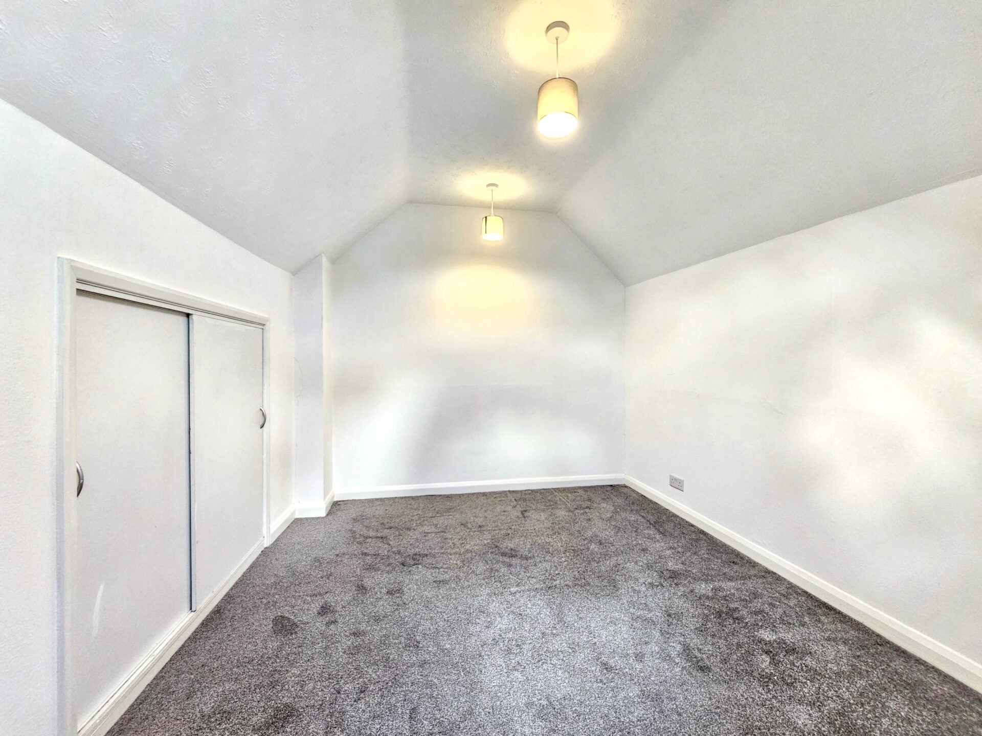 Flat Kingston Road in Greater London