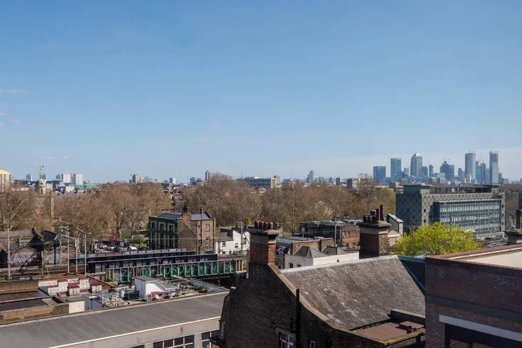 Flat Bethnal Green Road in Greater London