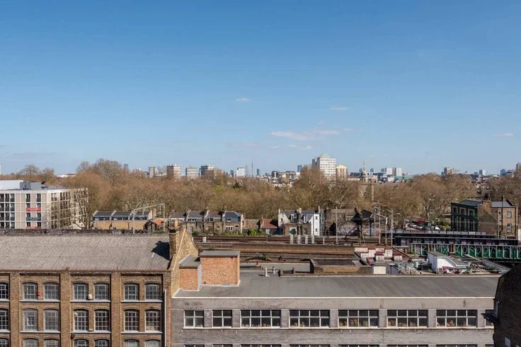 Flat Bethnal Green Road in Greater London