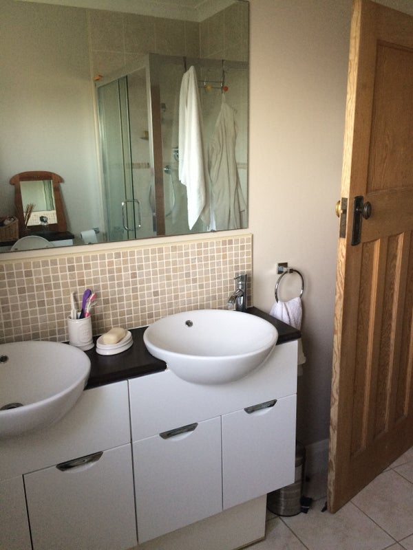 Room Glenlyon Road in Greater London