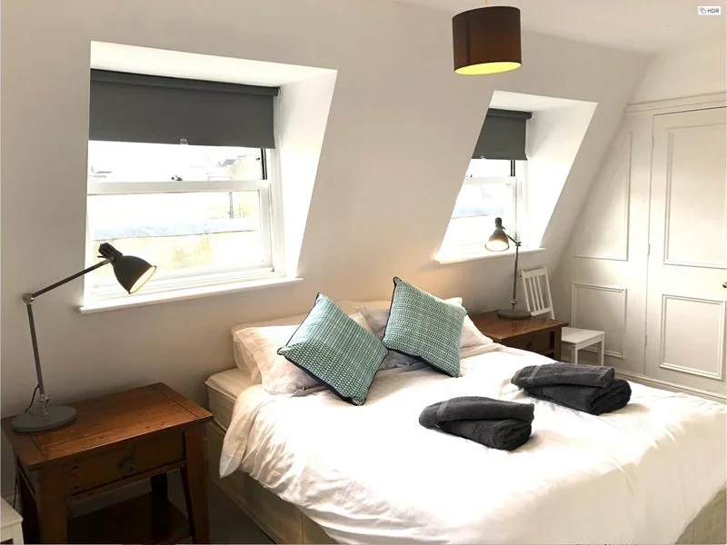 Flat Ifield Road in Greater London
