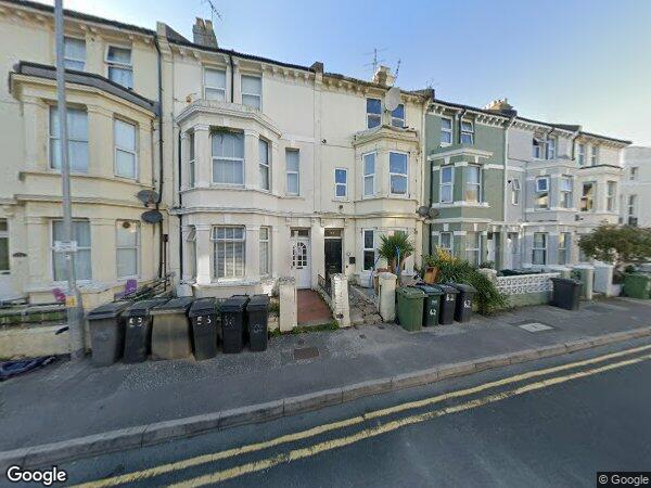 Room Ceylon Place in Eastbourne