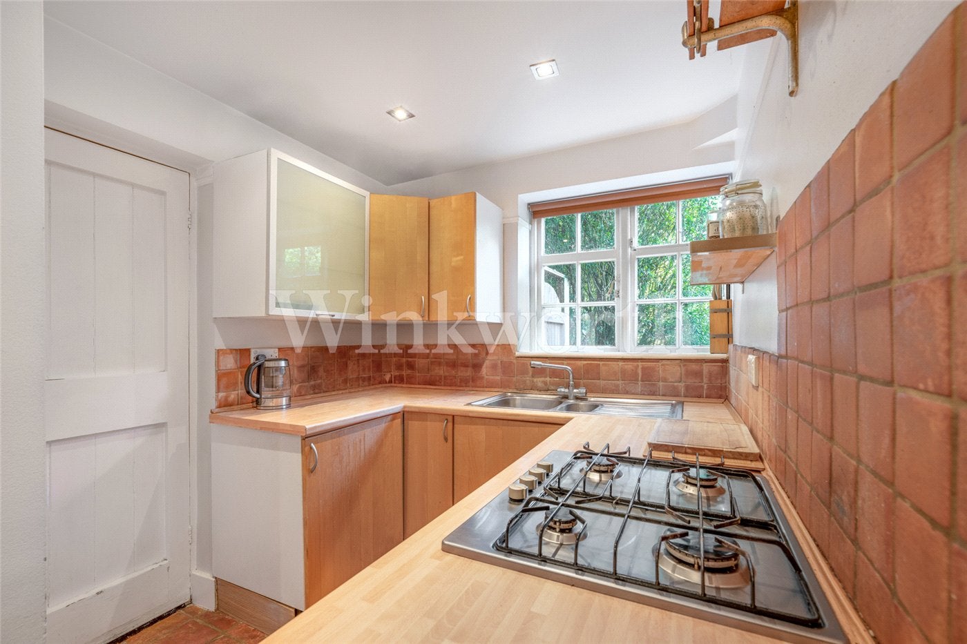 Flat Ossulton Way in Greater London