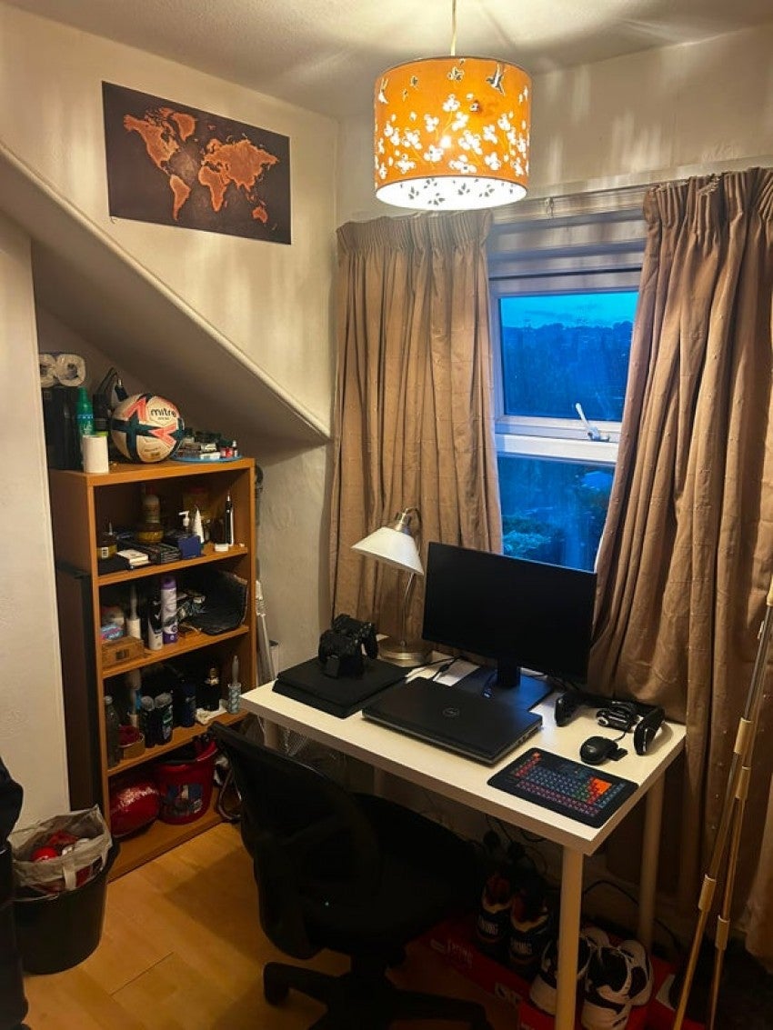 Room Prince's Square in Exeter