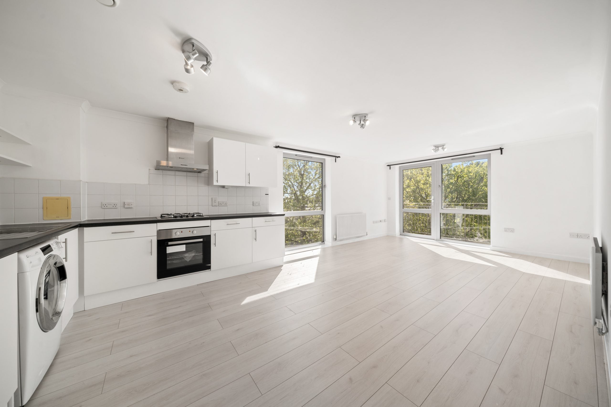 Flat Kennard Street in Greater London