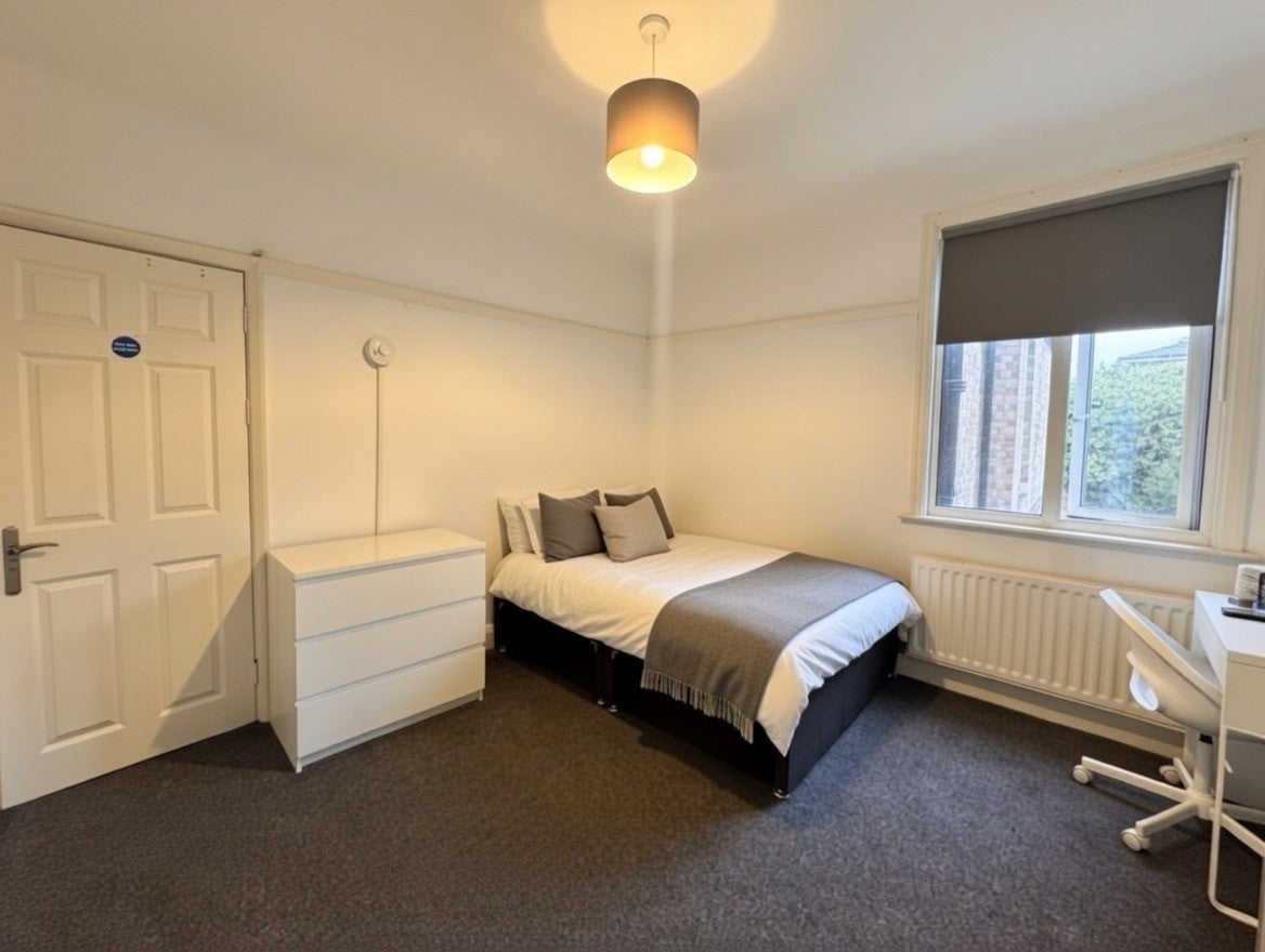 Room Whitehall Gardens in London