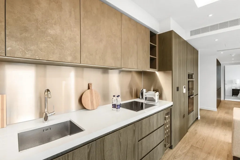 Flat Carnation Way in Greater London