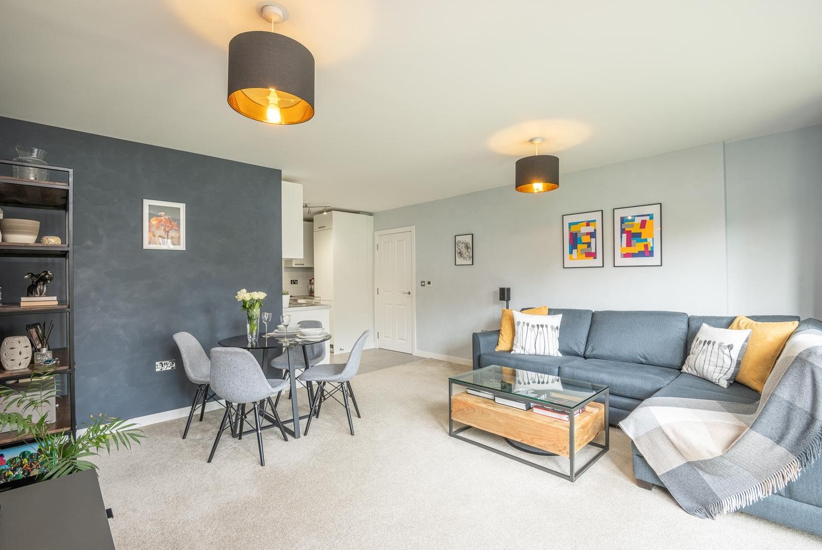 Flat Inglis Way in Greater London