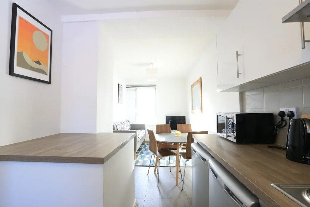 Room Willis Street in Greater London