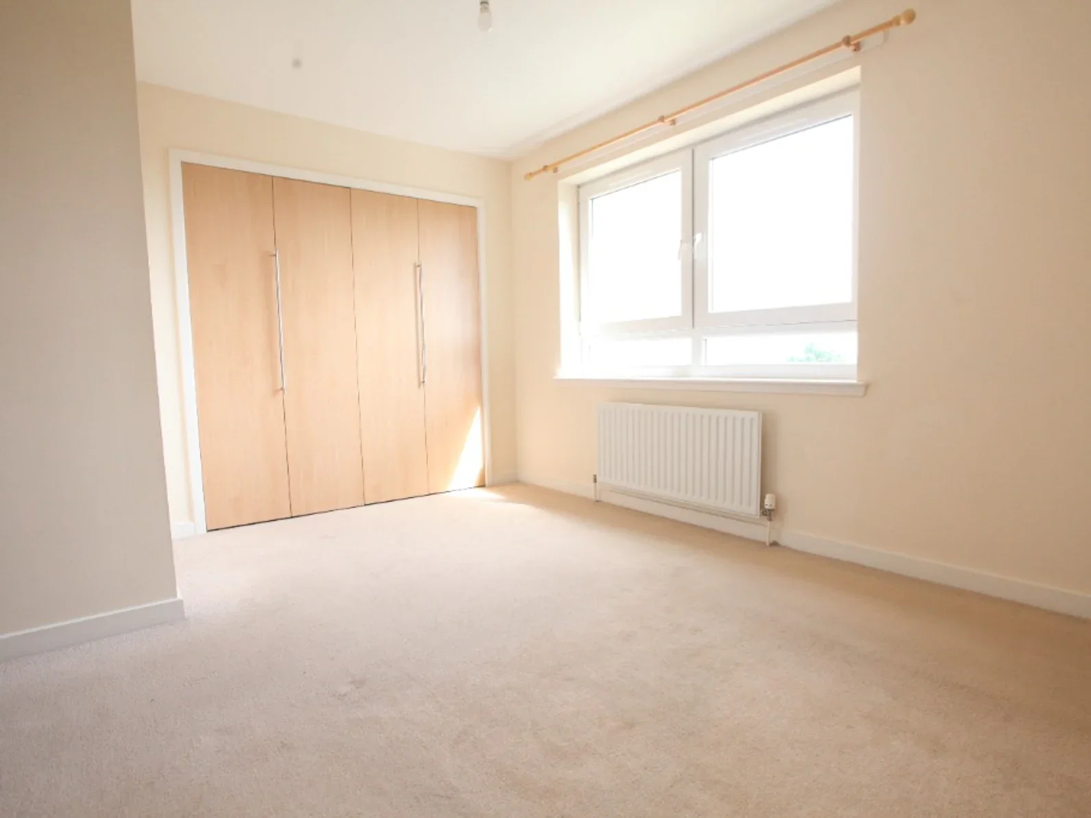 Flat Hawkhill Close in City of Edinburgh