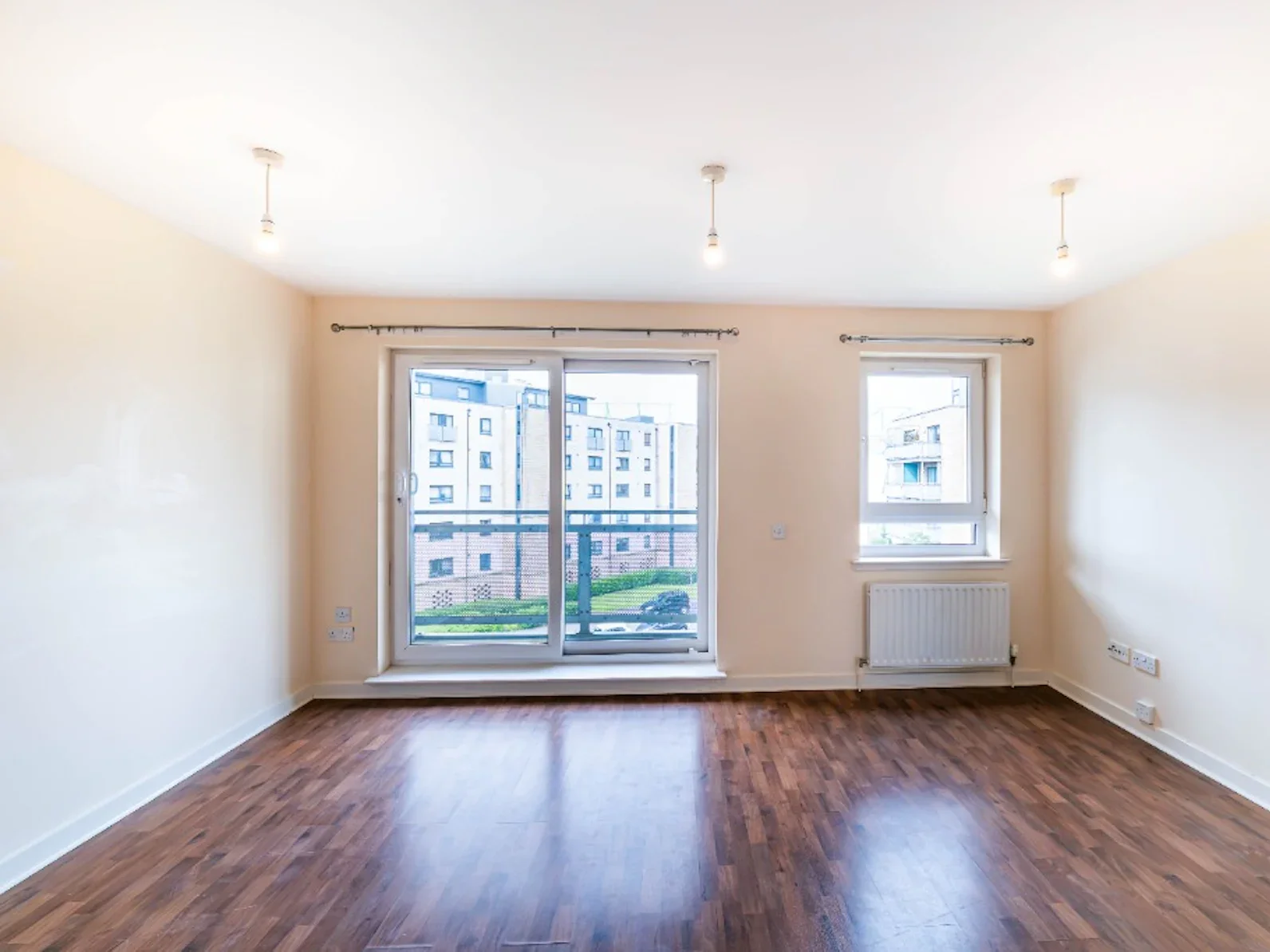 Flat Hawkhill Close in City of Edinburgh