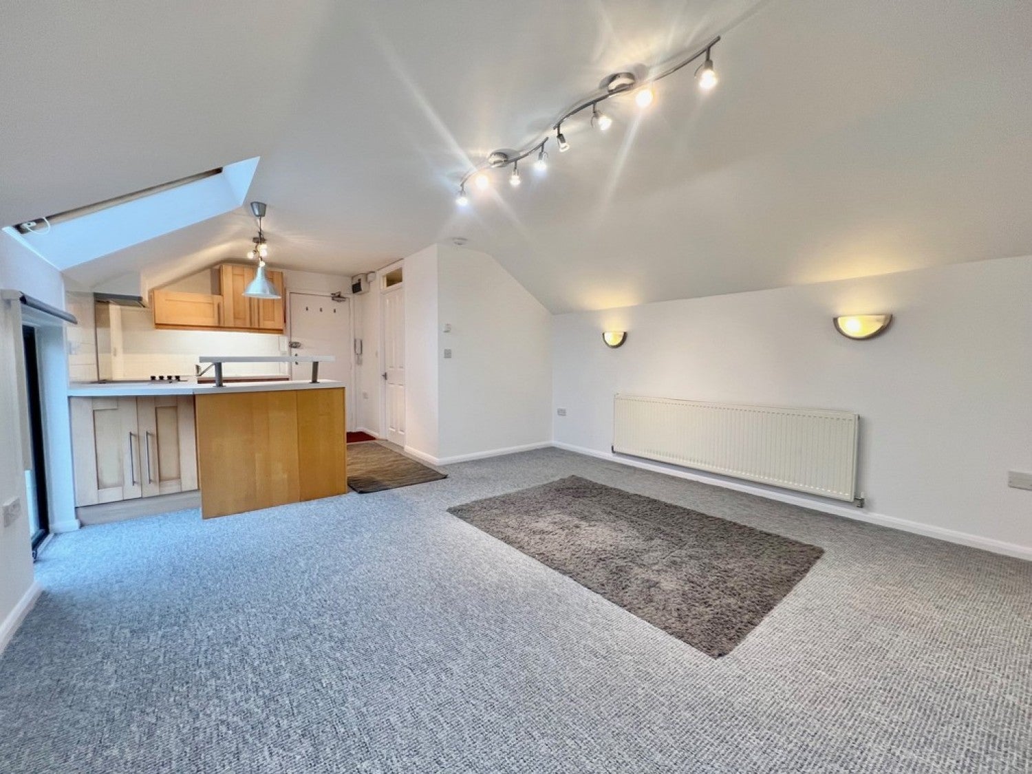 Flat Selsdon Avenue in Greater London