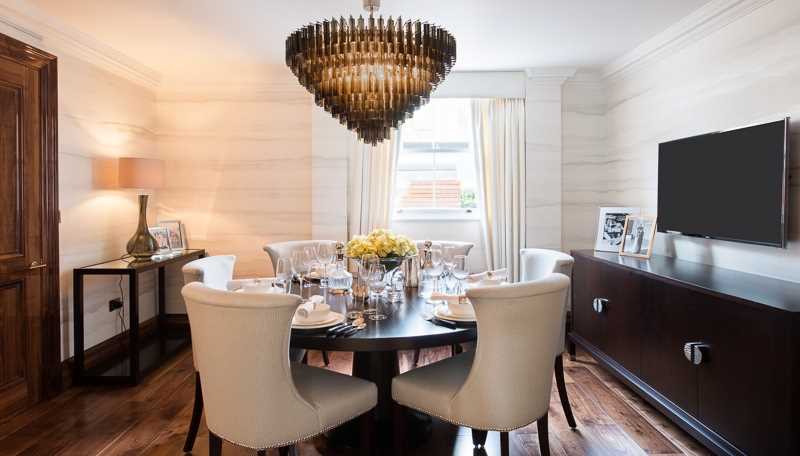 Flat Grosvenor Hill in City of Westminster