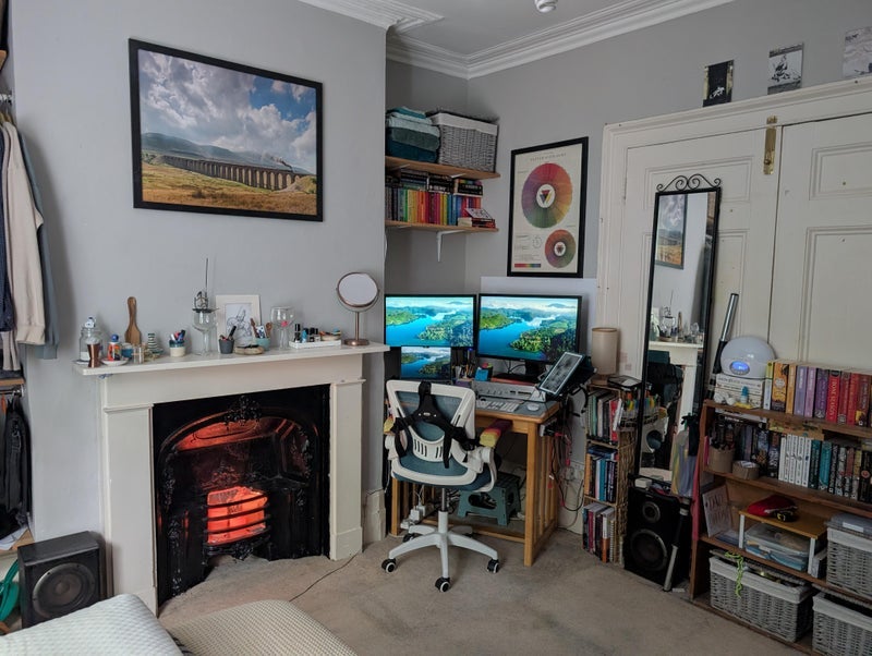 Room Lawford Road in Greater London