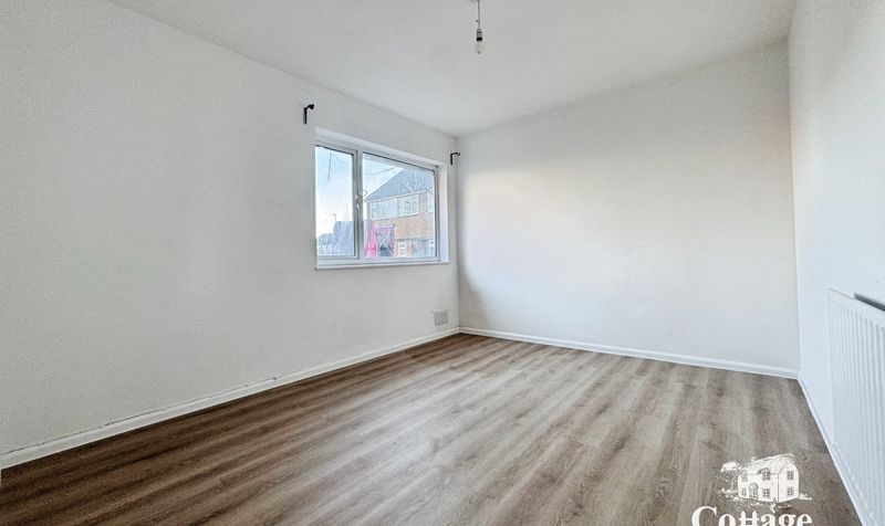 Flat Eagle Close in Greater London