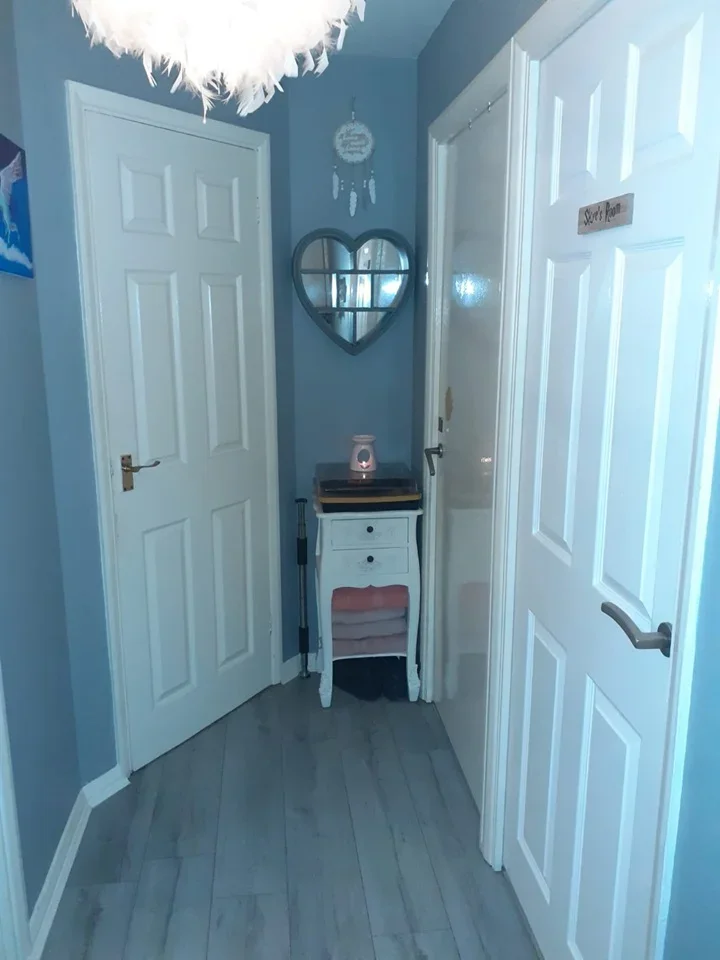 Flat Streamside Close in Greater London