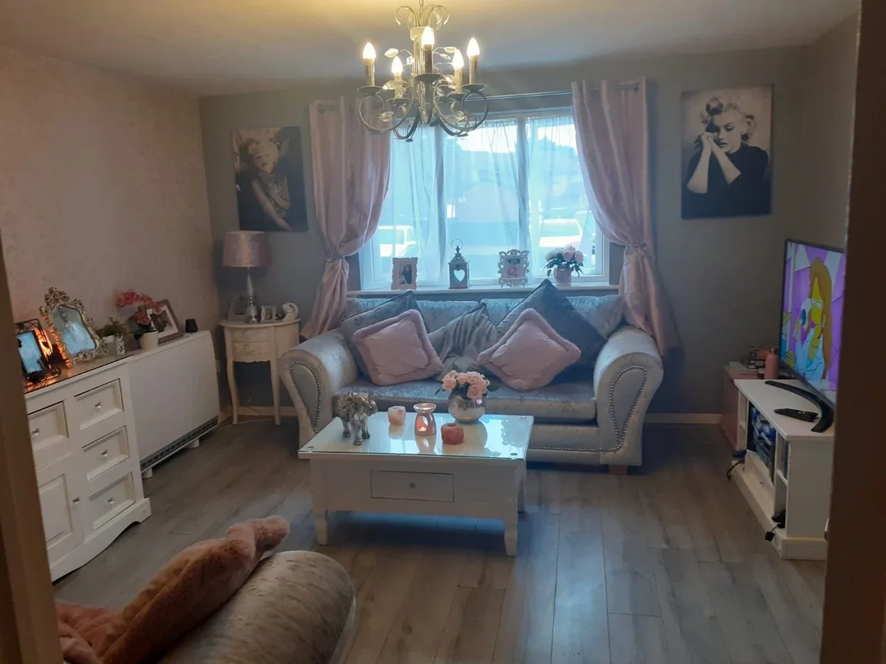 Flat Streamside Close in Greater London