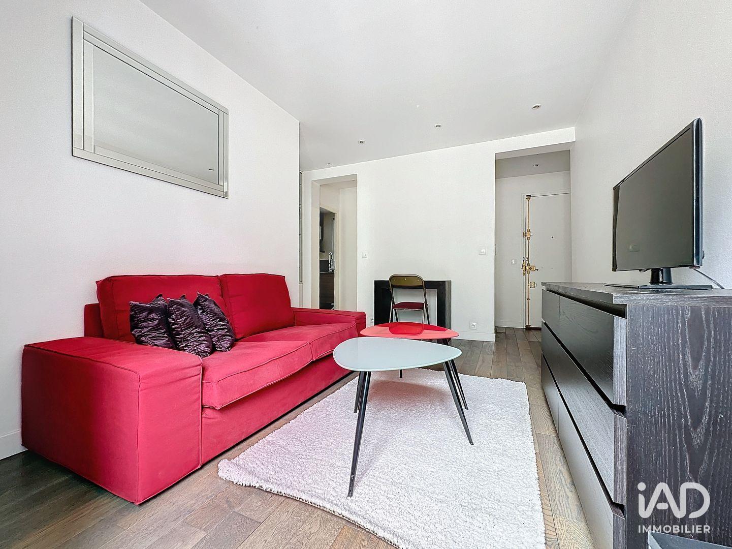Flat Rue Marie et Louise in Paris