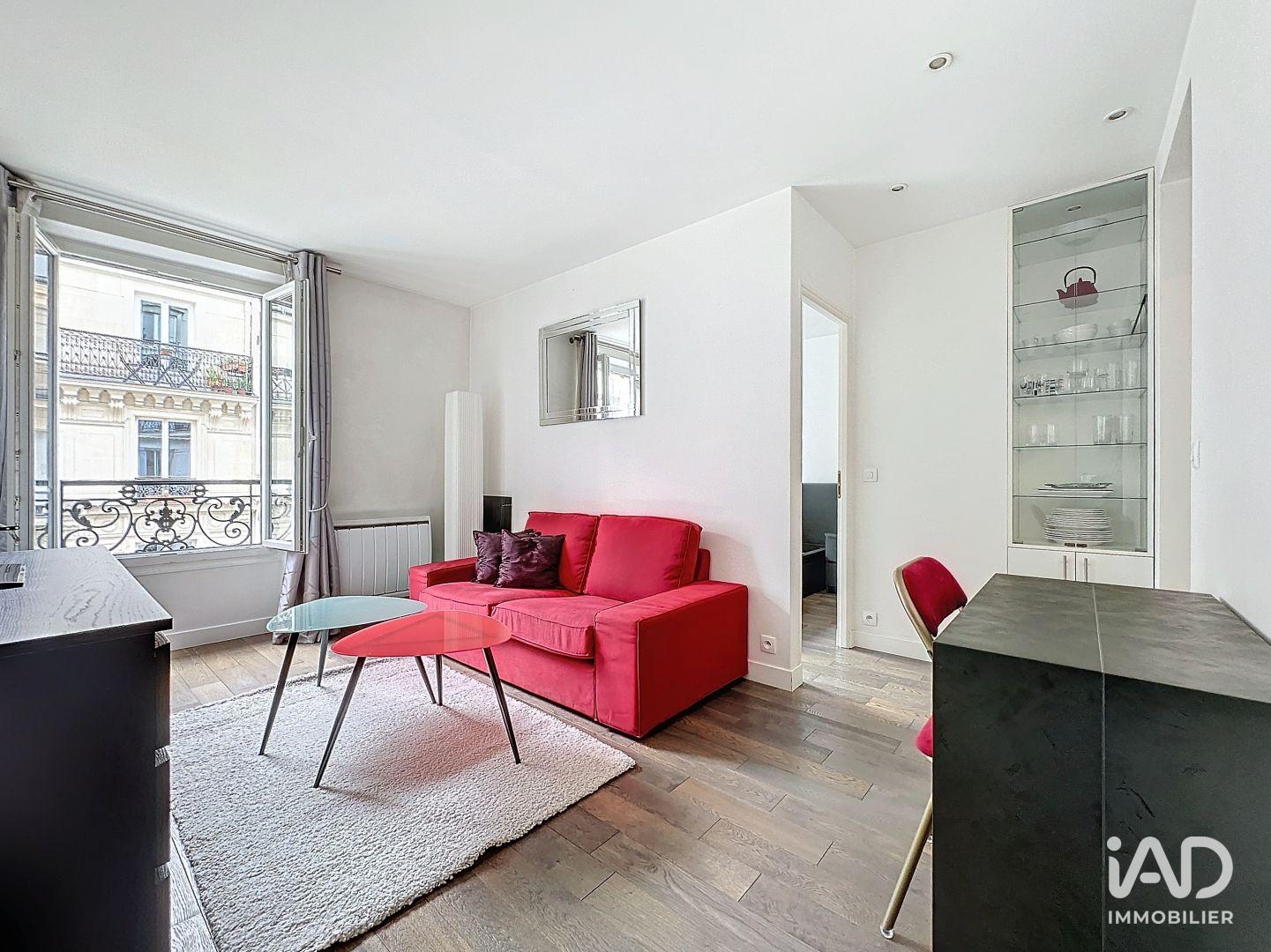 Flat Rue Marie et Louise in Paris