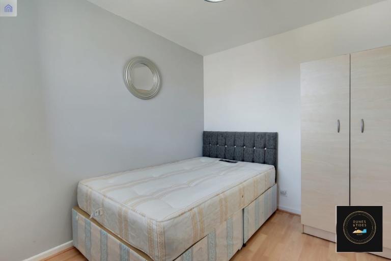 Flat Durward Street in Greater London