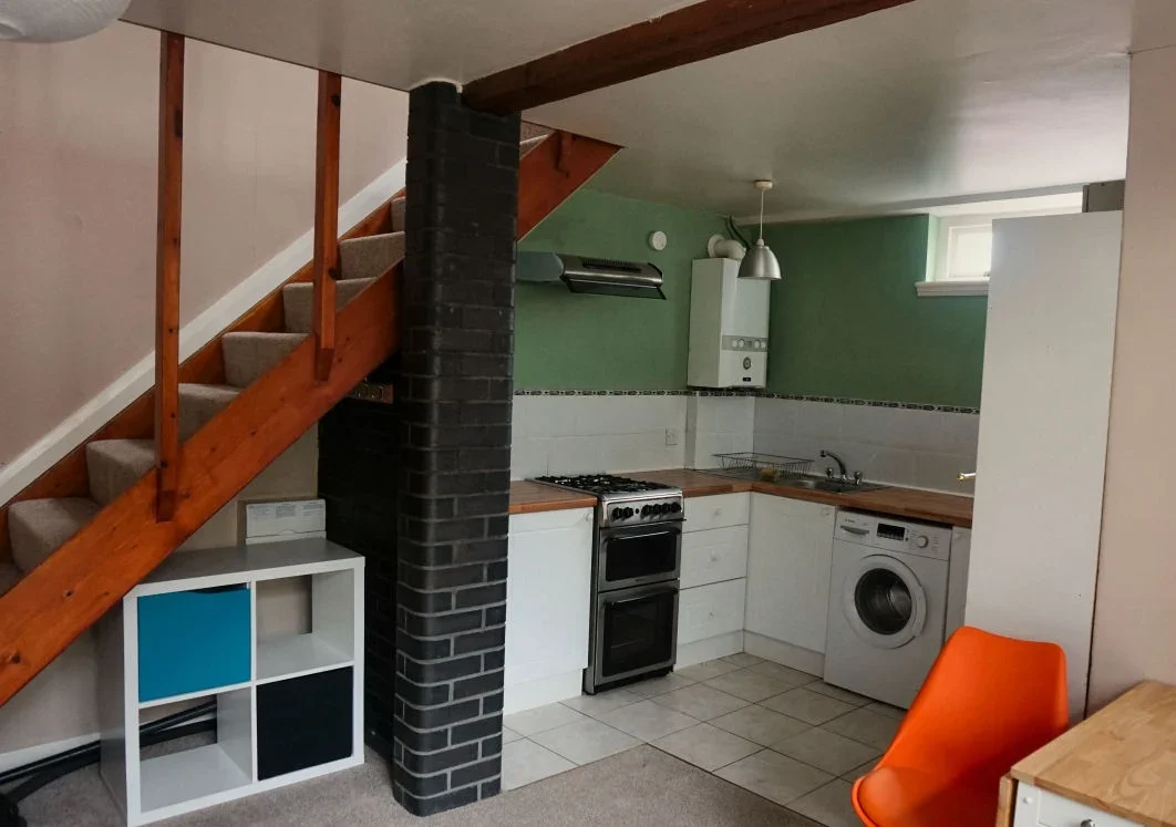 House Erlanger Road in Greater London
