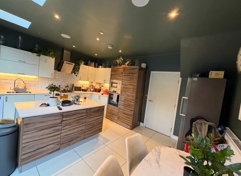 Room Ada Road in Greater London
