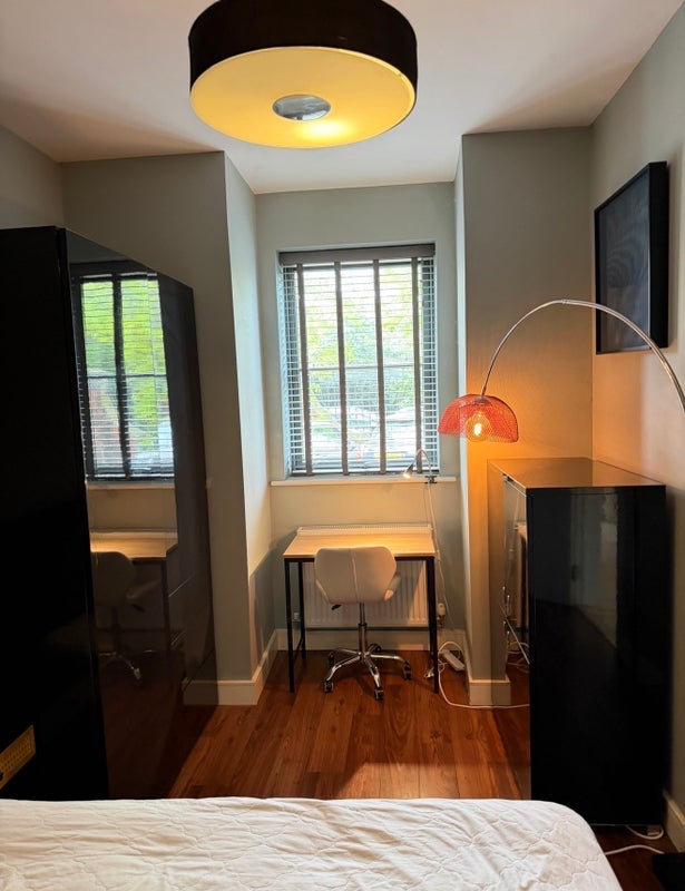 Room Ada Road in Greater London