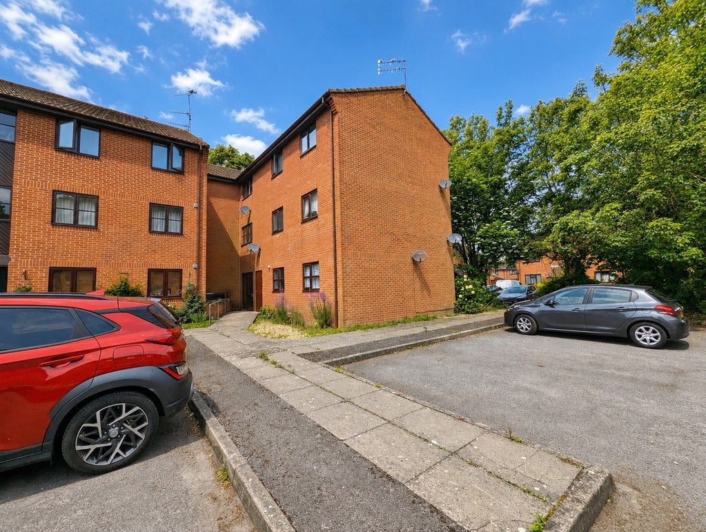 Flat Copnor Road in Portsmouth
