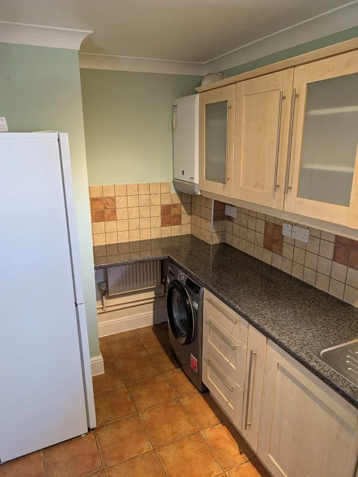 Flat Upper Gordon Road in Surrey Heath