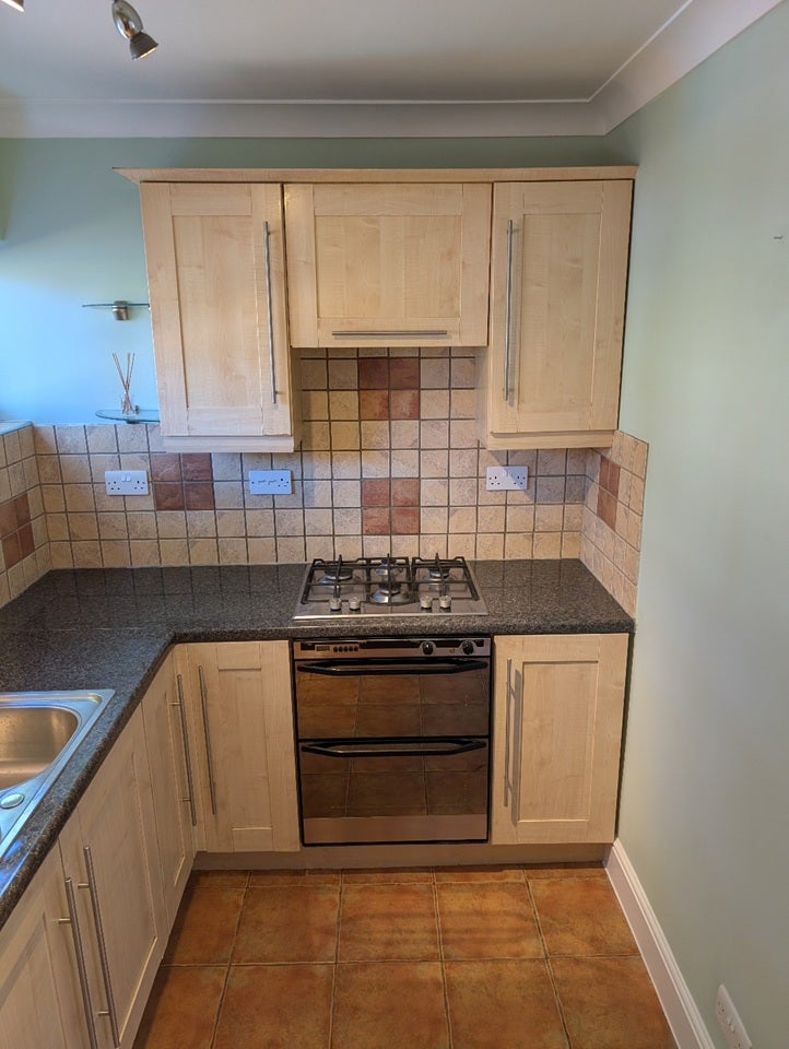 Flat Upper Gordon Road in Surrey Heath