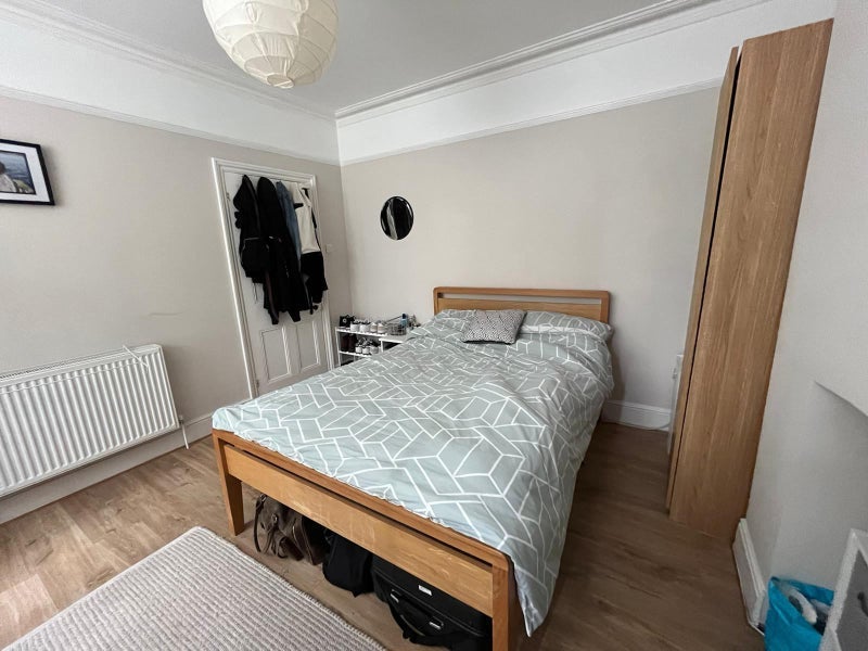 Room Chessel Street in Bristol