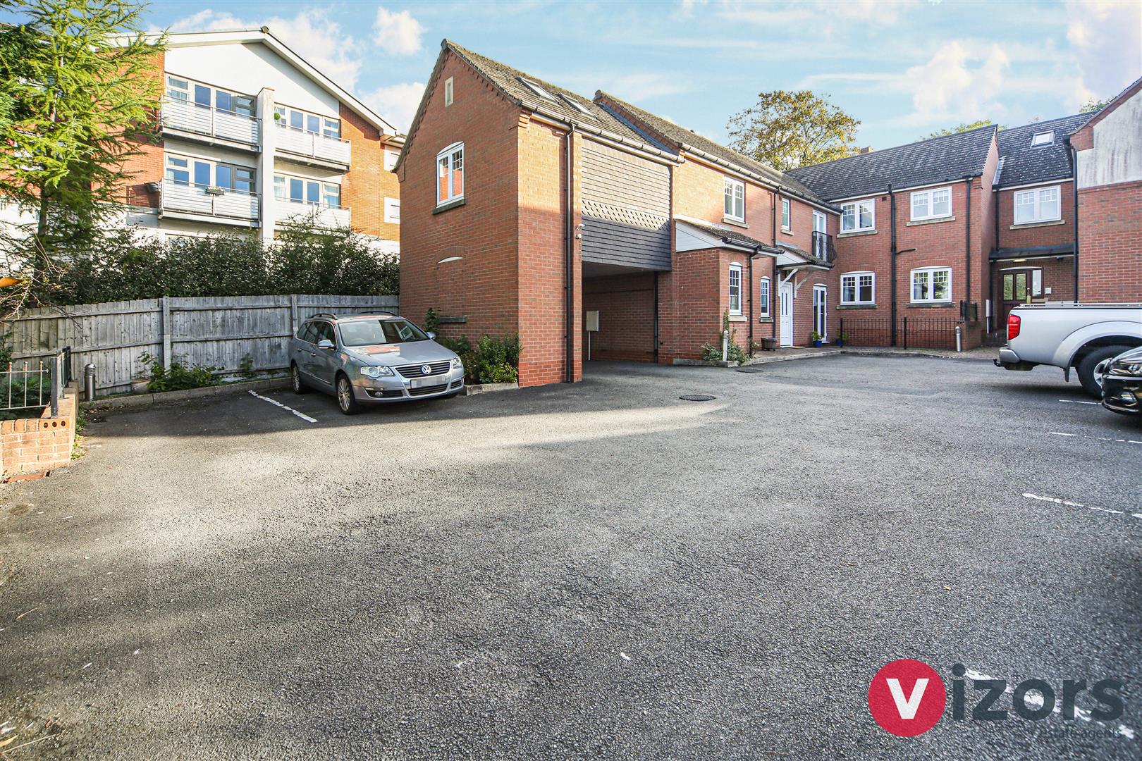 Flat Evesham Road in Redditch